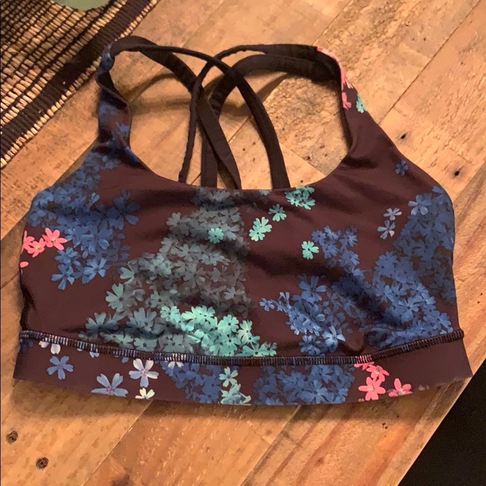 Lululemon Energy Bra - Size 6.